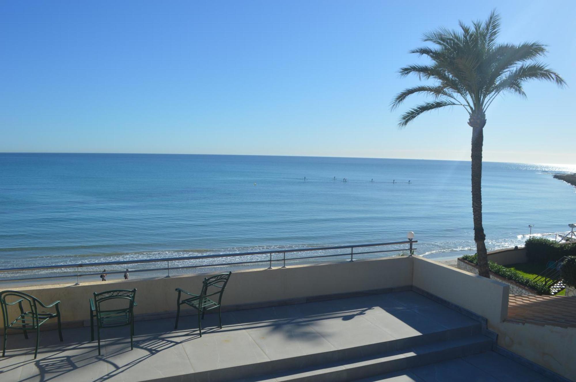 Espectacular Apartamento A Pie De Playa En Chalet Roquetes Alicante Bagian luar foto