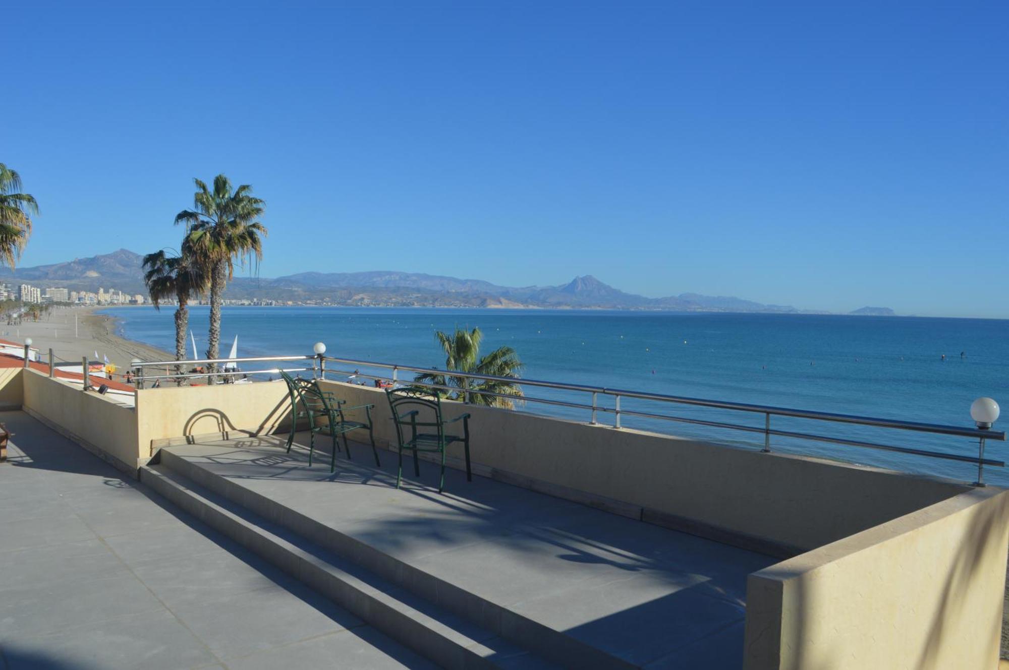 Espectacular Apartamento A Pie De Playa En Chalet Roquetes Alicante Bagian luar foto
