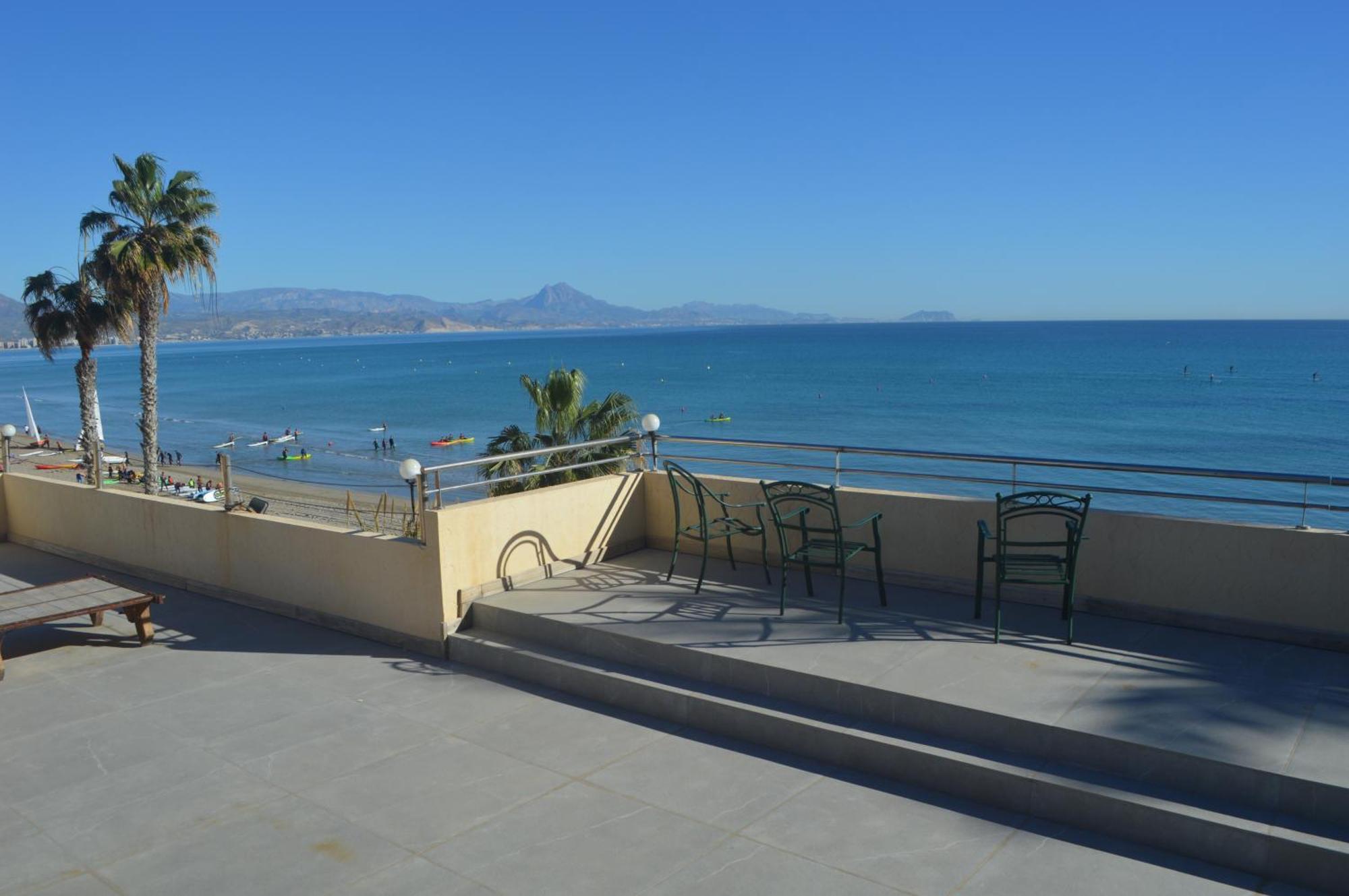 Espectacular Apartamento A Pie De Playa En Chalet Roquetes Alicante Bagian luar foto