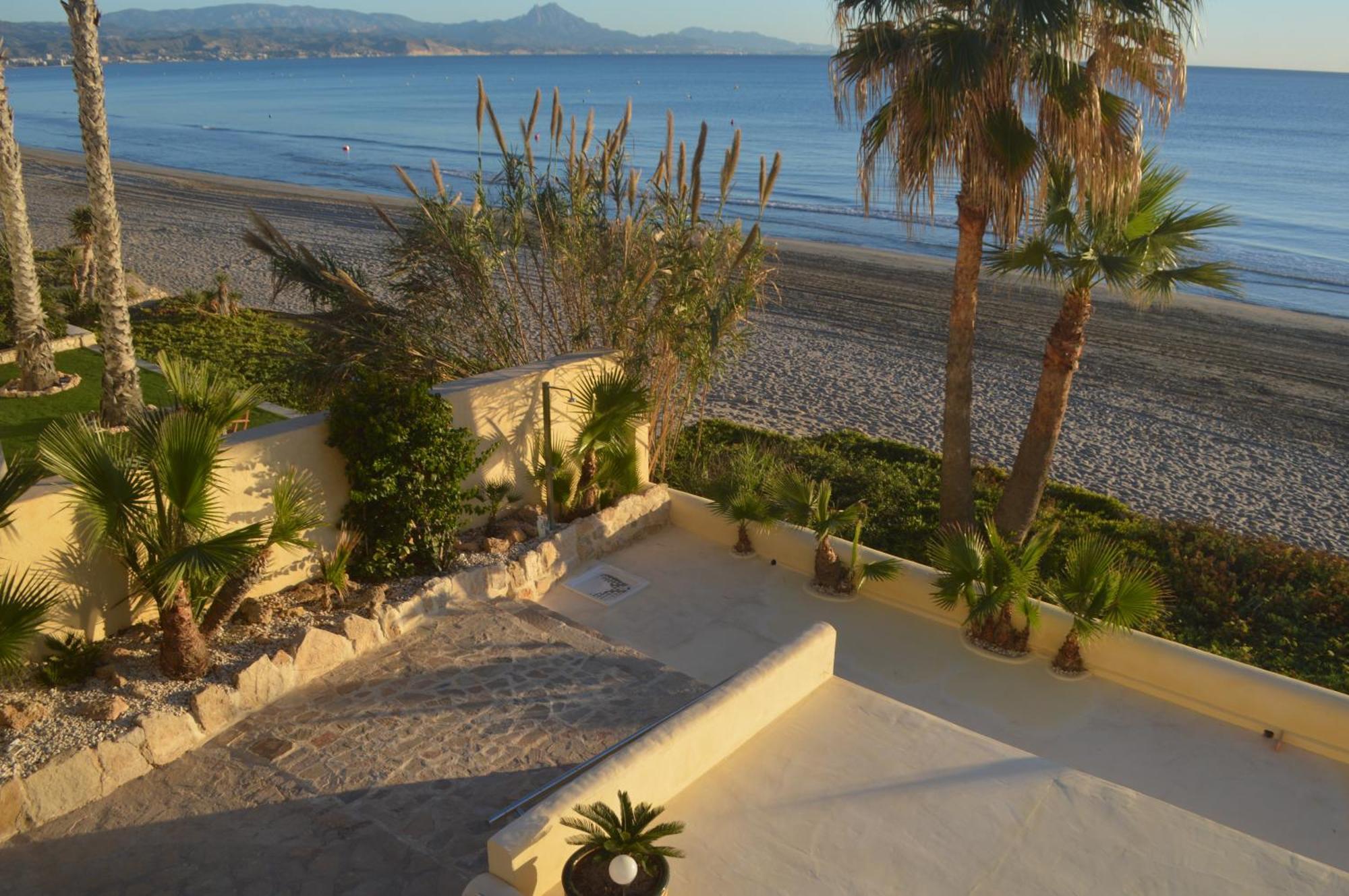 Espectacular Apartamento A Pie De Playa En Chalet Roquetes Alicante Bagian luar foto