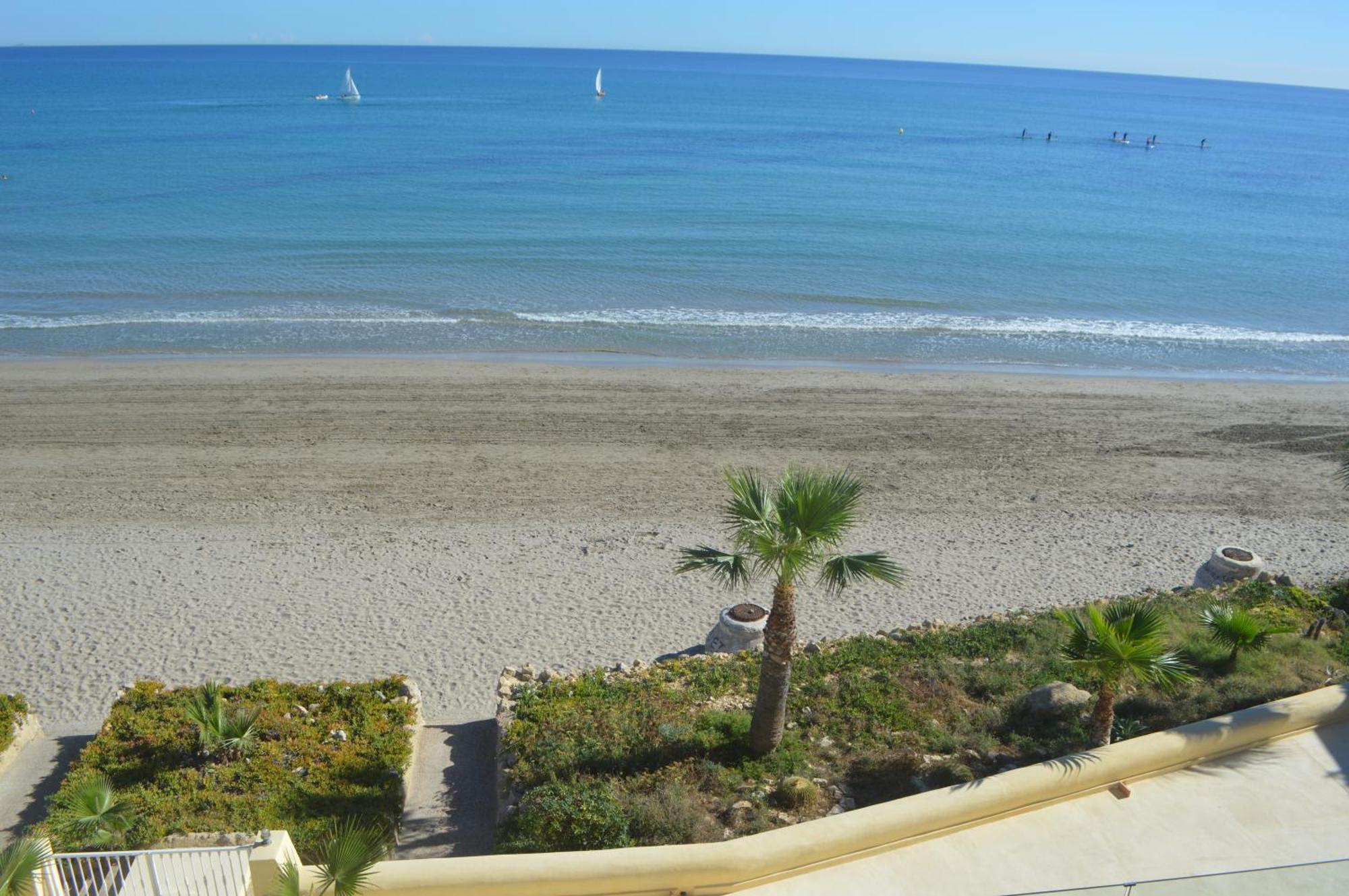 Espectacular Apartamento A Pie De Playa En Chalet Roquetes Alicante Bagian luar foto