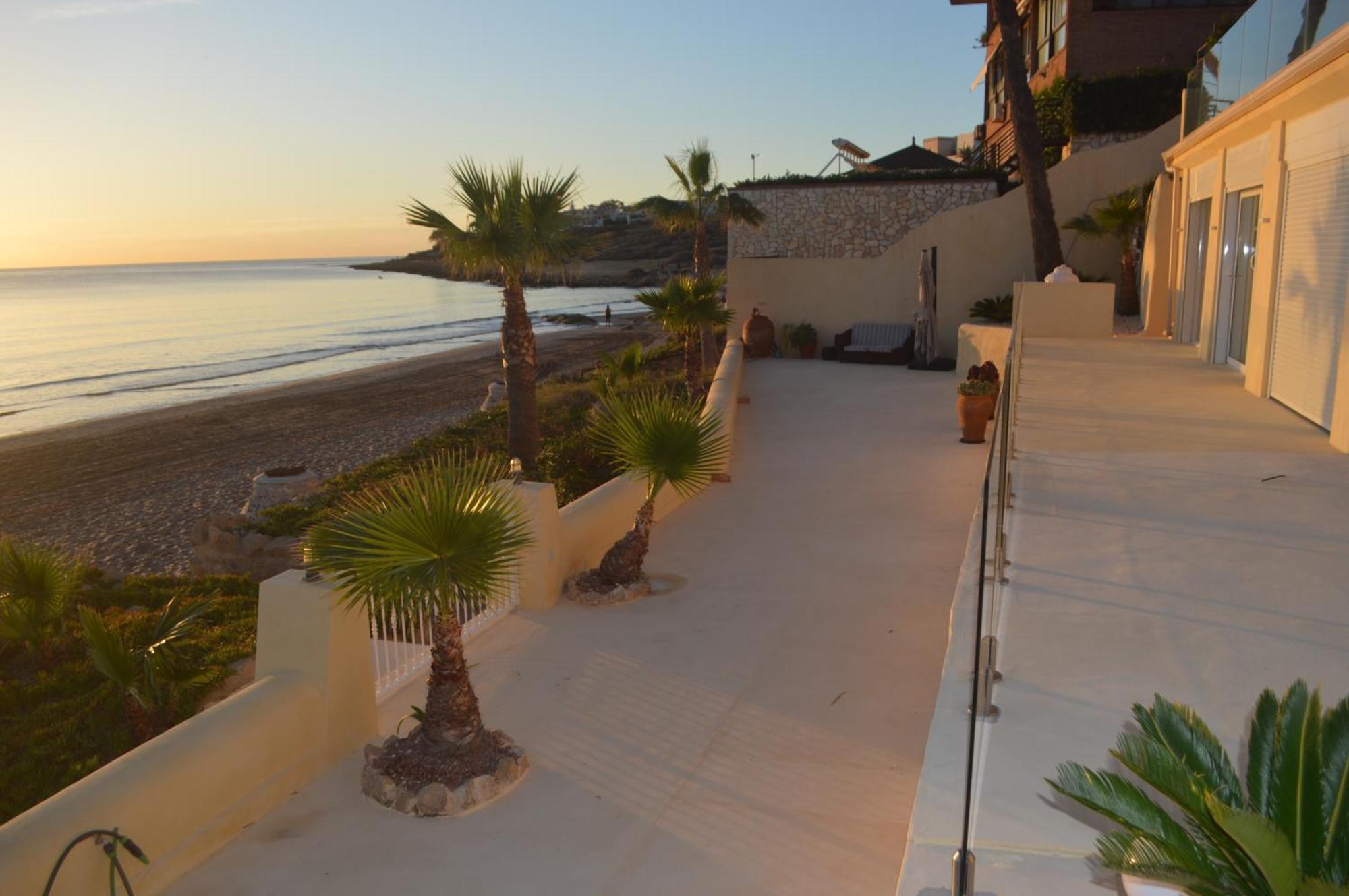 Espectacular Apartamento A Pie De Playa En Chalet Roquetes Alicante Bagian luar foto