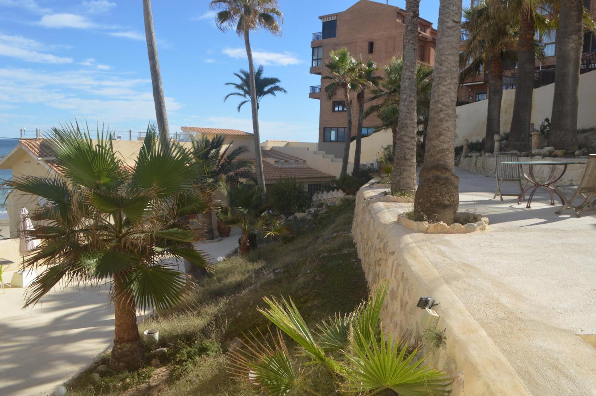 Espectacular Apartamento A Pie De Playa En Chalet Roquetes Alicante Bagian luar foto