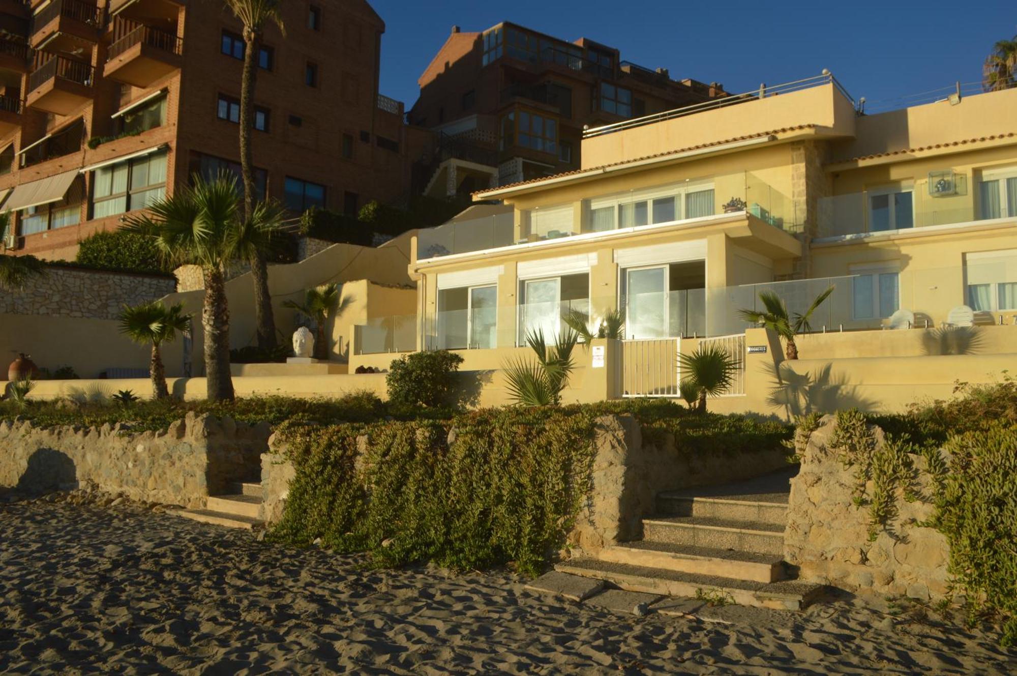 Espectacular Apartamento A Pie De Playa En Chalet Roquetes Alicante Bagian luar foto